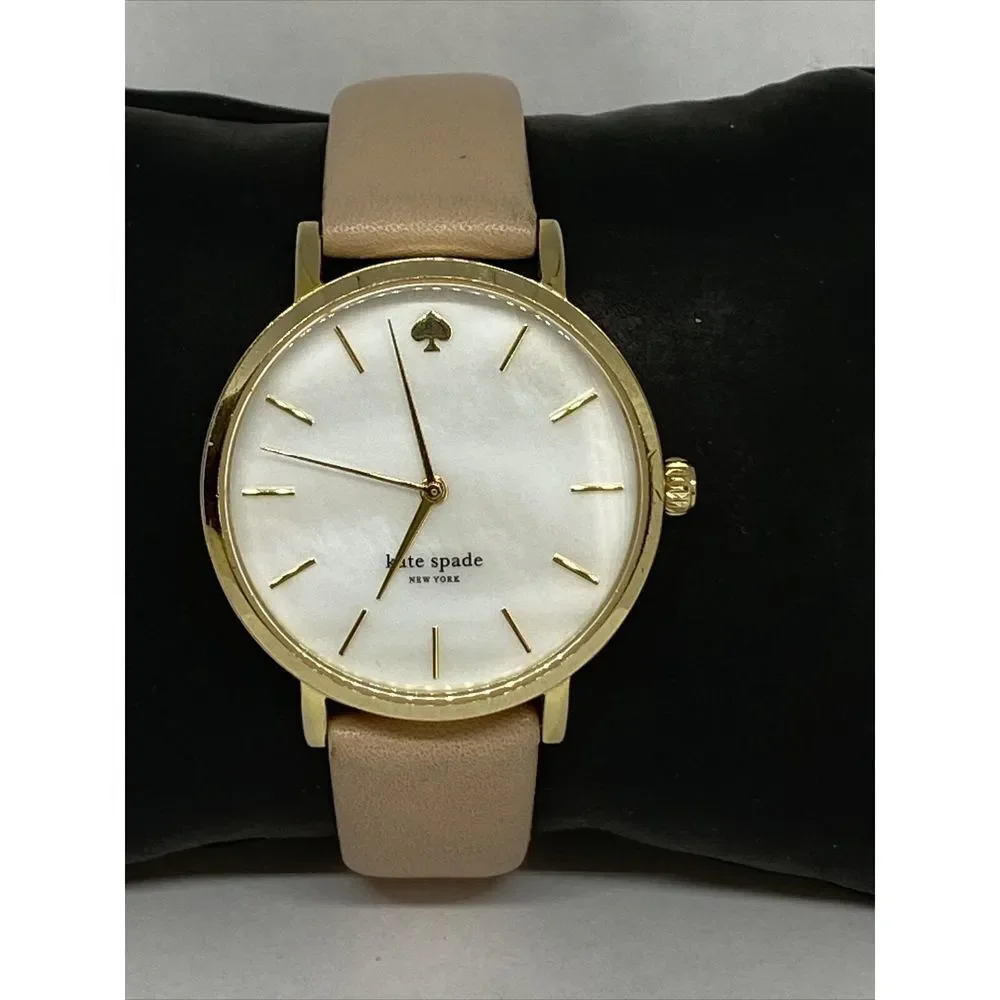Kate Spade New York 0073 Women's Beige Leather Analog Dial Quartz Watch GE558